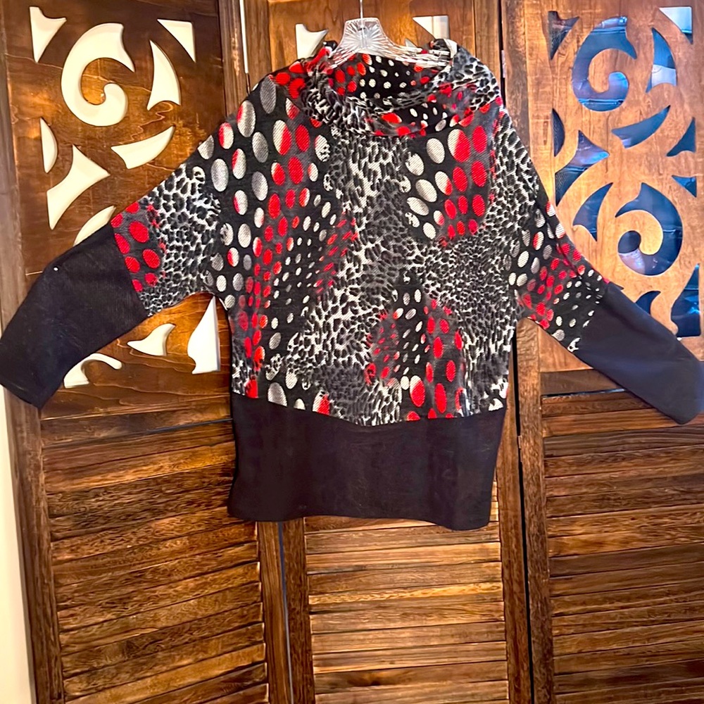 EUC XL Midnight Velvet Charcoal, grey & white leopard & red cowel neck sweater